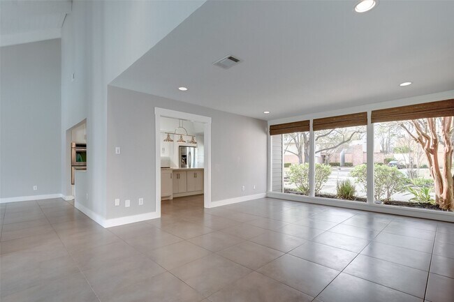 Building Photo - 1107 Stoney Hill Dr