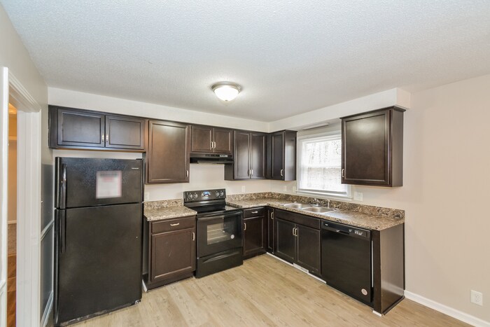 Building Photo - 405 Lillie Belle Ln