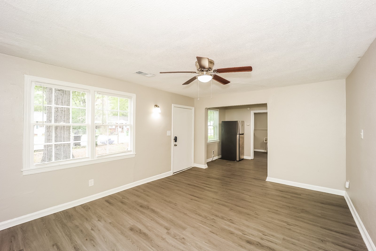 Building Photo - 2438 Pye Ave