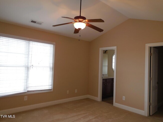 Building Photo - 341 Coldwater Dr
