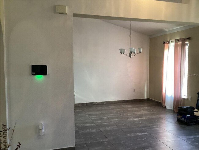 Building Photo - 134 Inconnu Ct