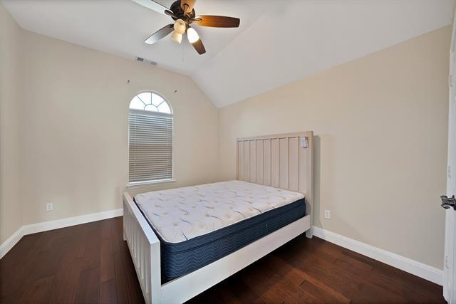 Building Photo - 3700 Wagon Wheel Dr