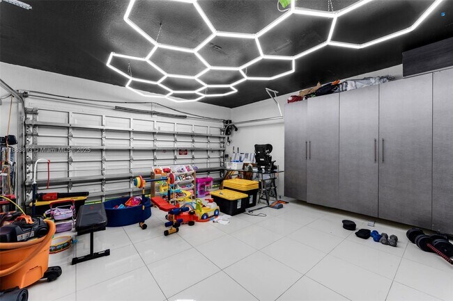 Building Photo - 11229 NW 44th Terrace