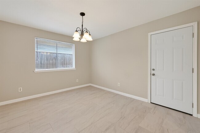 Building Photo - 10510 Overview Dr