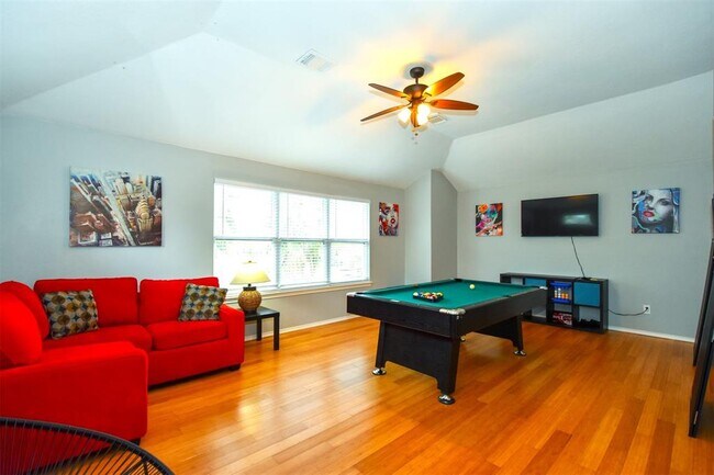 Building Photo - 11007 Shumard Oak Ct