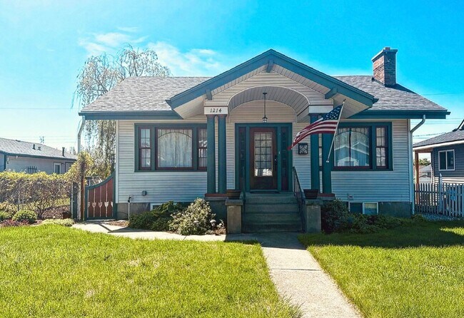 Primary Photo - 1212-1214 E Illinois Ave