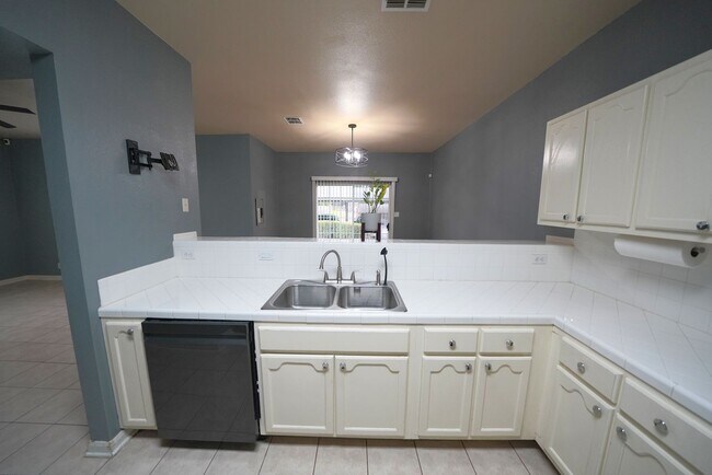 Building Photo - 68 Chapel Hill Cir