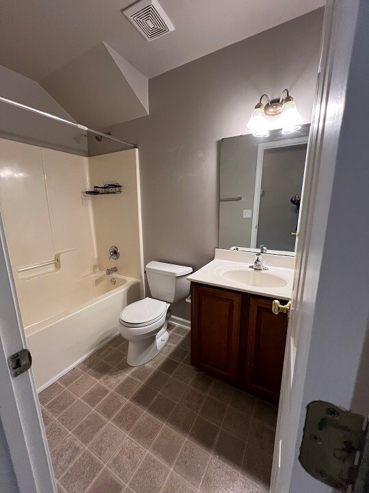 Building Photo - 570 Batty Way