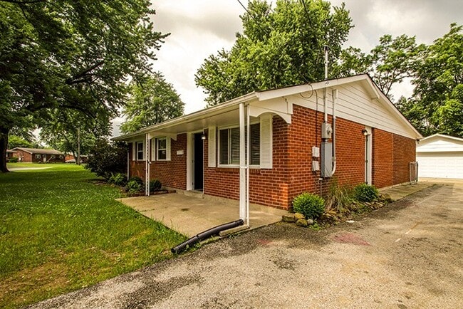 Building Photo - Everything' Is Updated!  4BR, 1BA -  Fully...