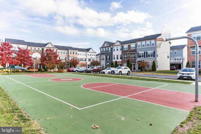 Building Photo - 25621 Pleasant Valley Rd