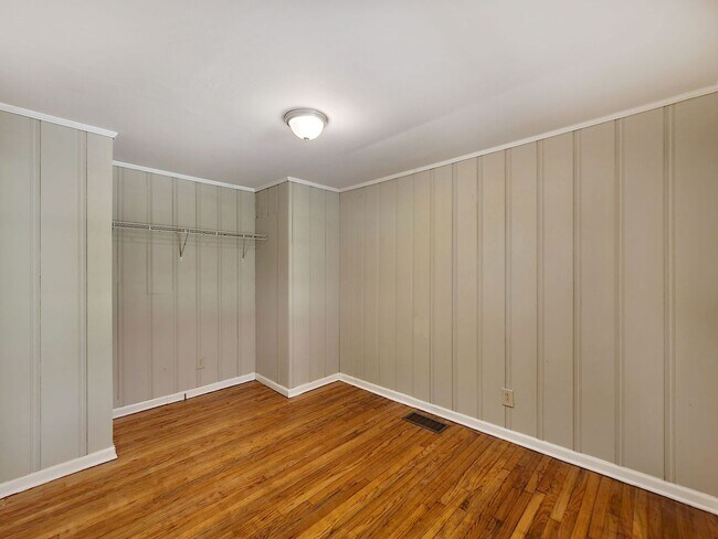 Building Photo - Cutest Bungalow in the Heart of Hapeville 3 bed/2 bath