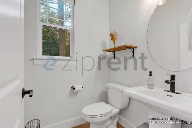 Building Photo - 14134 SW 165th Ave