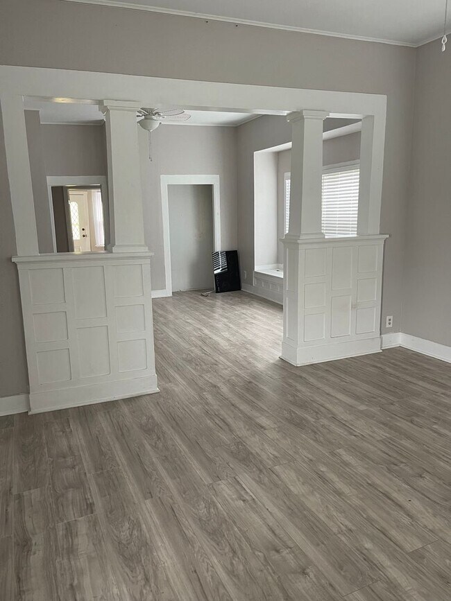 Building Photo - 3/2 Remodeled Home in Lampasas