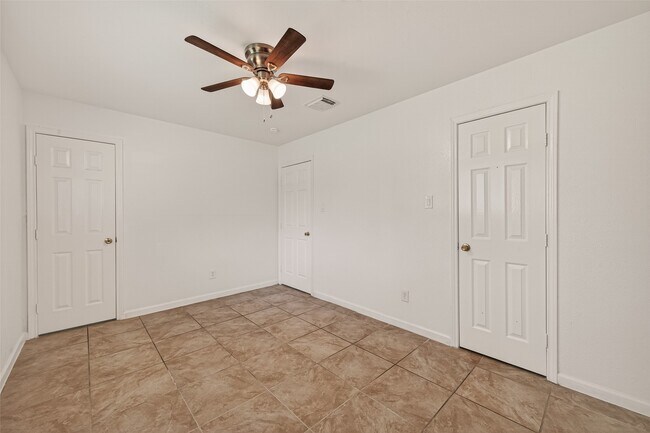 Building Photo - 6311 Tall Willow Dr