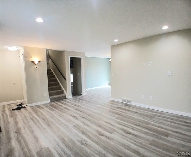 Building Photo - 8244 Mantova Dr