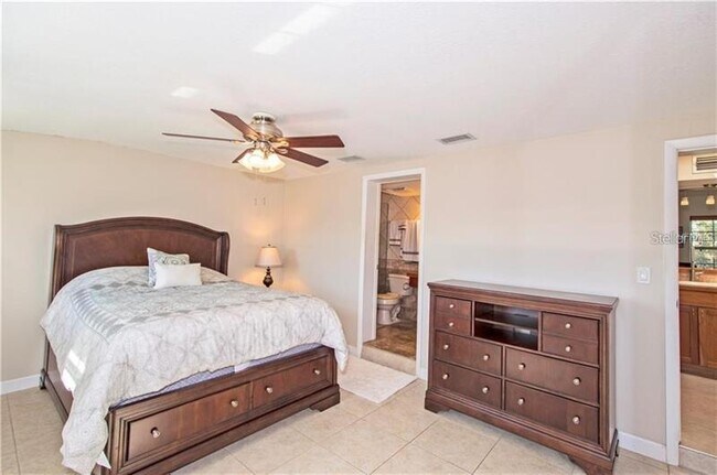 Building Photo - 540 Lindley Terrace