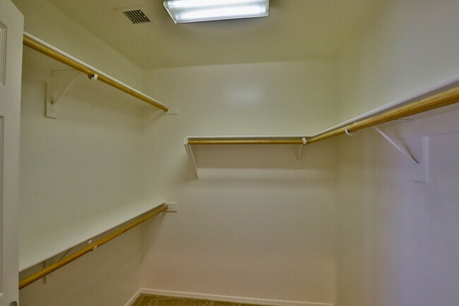 Building Photo - 501 N Citrus Ln