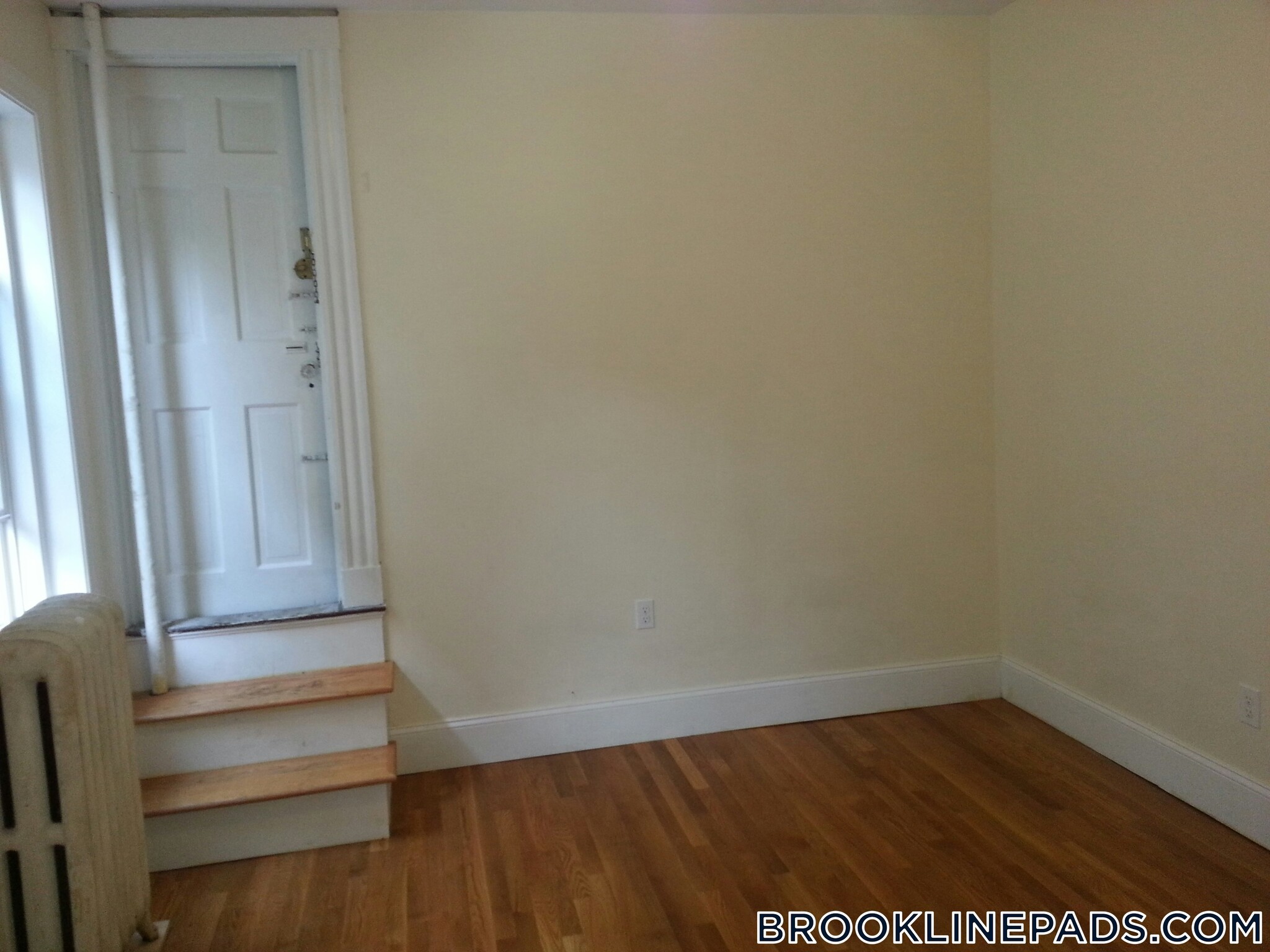 Building Photo - 66 Egmont St