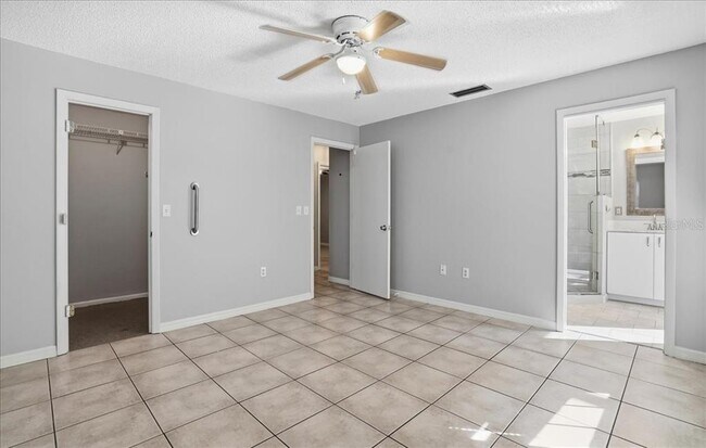 Building Photo - 6808 Friendship Dr