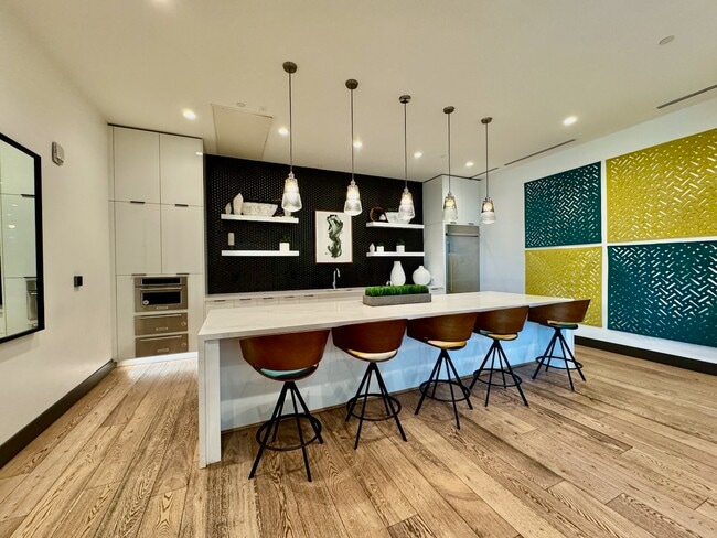 Building Photo - 45128 Warm Springs Blvd