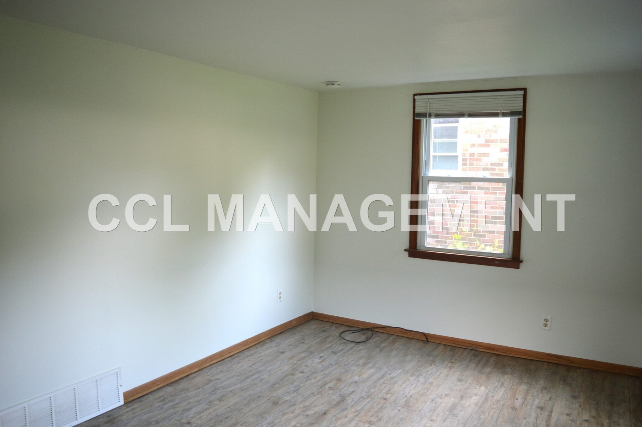 Building Photo - 1717 Loftsgordon Ave
