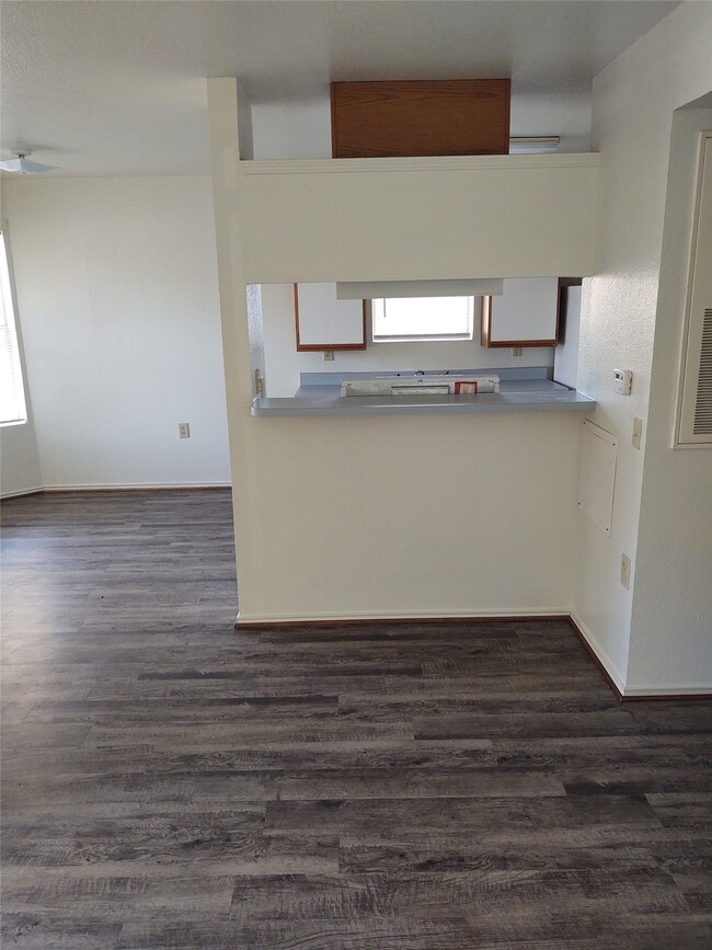 Building Photo - 716 Gardner Dr