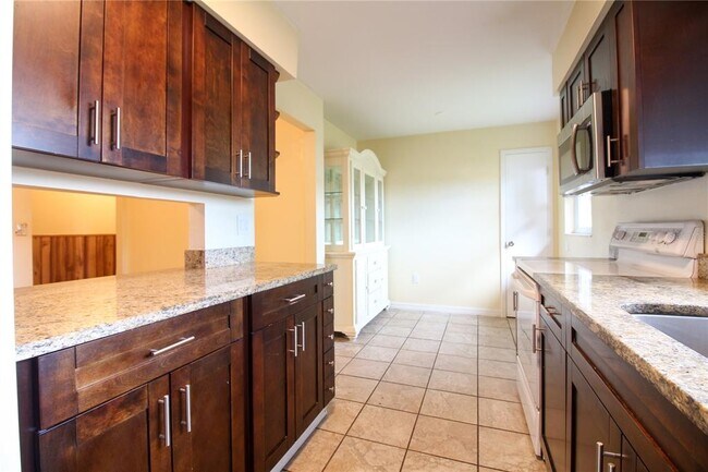 Building Photo - 1580 Harbor Way