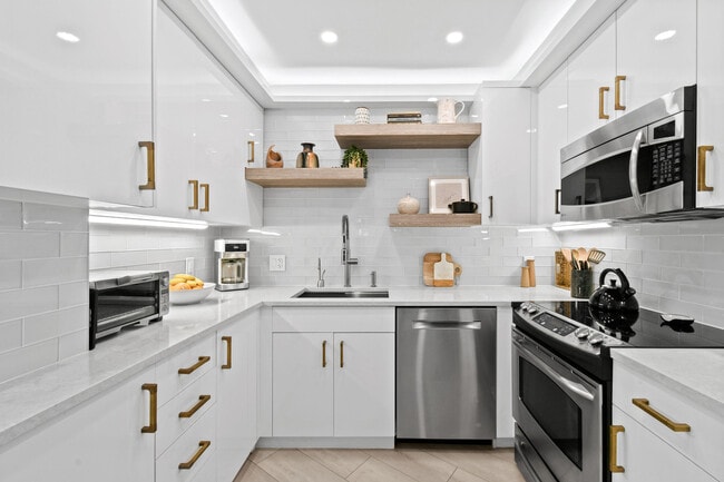 Building Photo - 2774 S Ocean Blvd