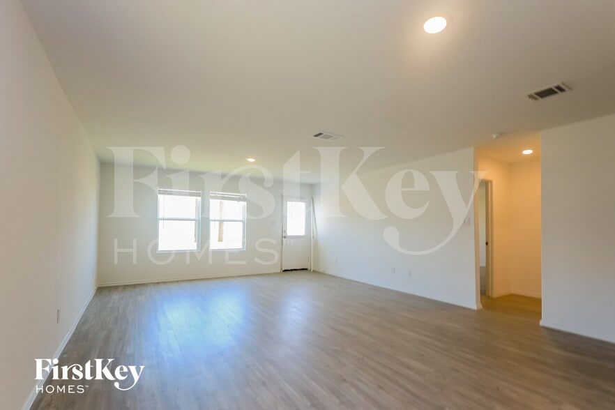 Building Photo - 1702 Morse Way