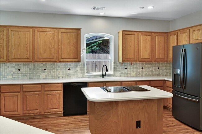 Building Photo - 152 W Amberglow Cir