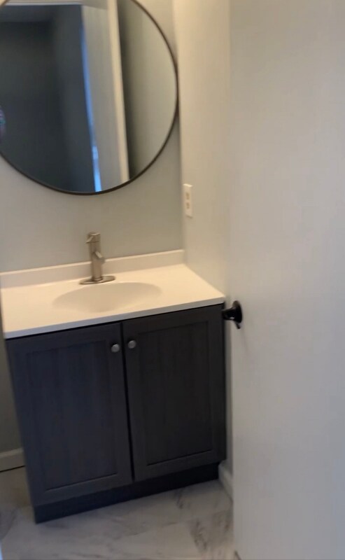 Building Photo - 7101 Lexington Ave