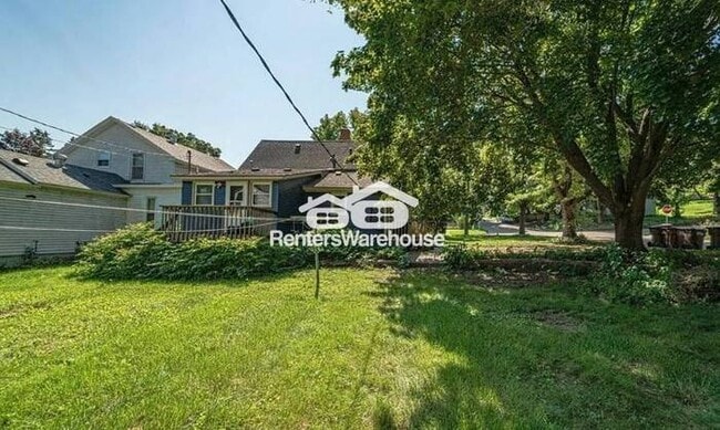 Building Photo - Cozy 3 bed 1.5 bath duplex unit in Hastings