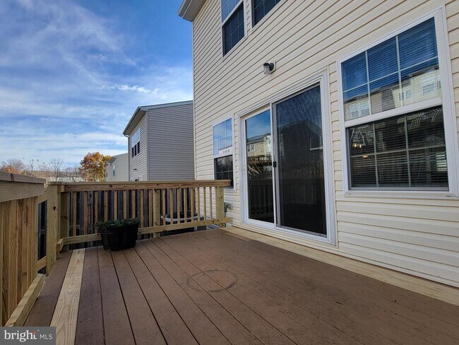 Building Photo - 216 Monticello Square