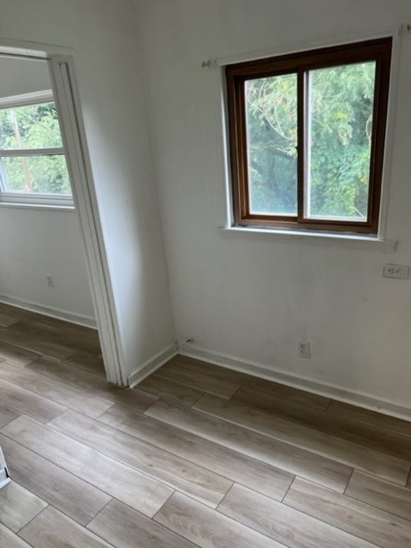 Building Photo - 225 Suncrest St