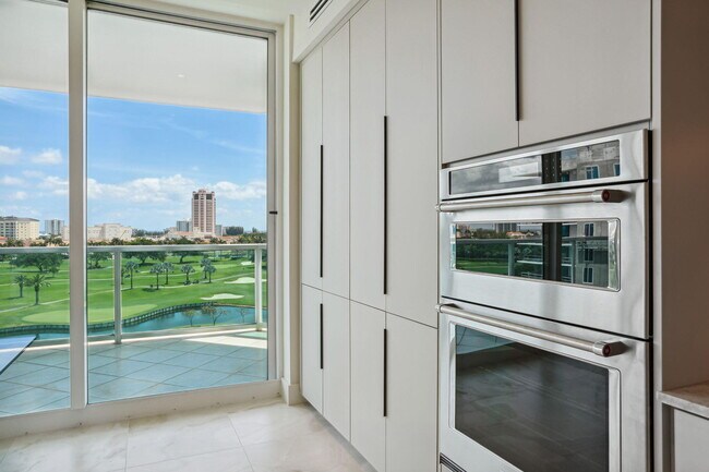 Building Photo - 500 SE Mizner Blvd