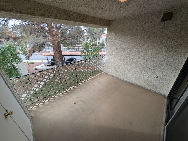 Building Photo - 4806 Nara Vista Way