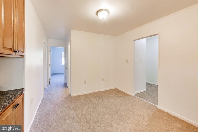 Building Photo - 862 College Pkwy