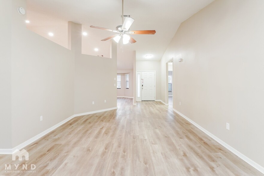 Building Photo - 809 Toledo Ct