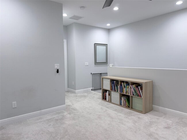 Building Photo - 556 Parsons Wy