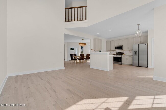 Building Photo - 17 Kitchen Ave