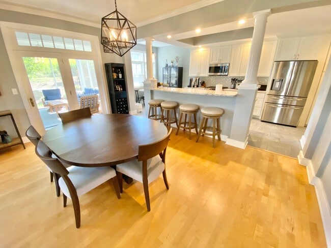 Primary Photo - 3 Bedroom Home South Burlington Available ...