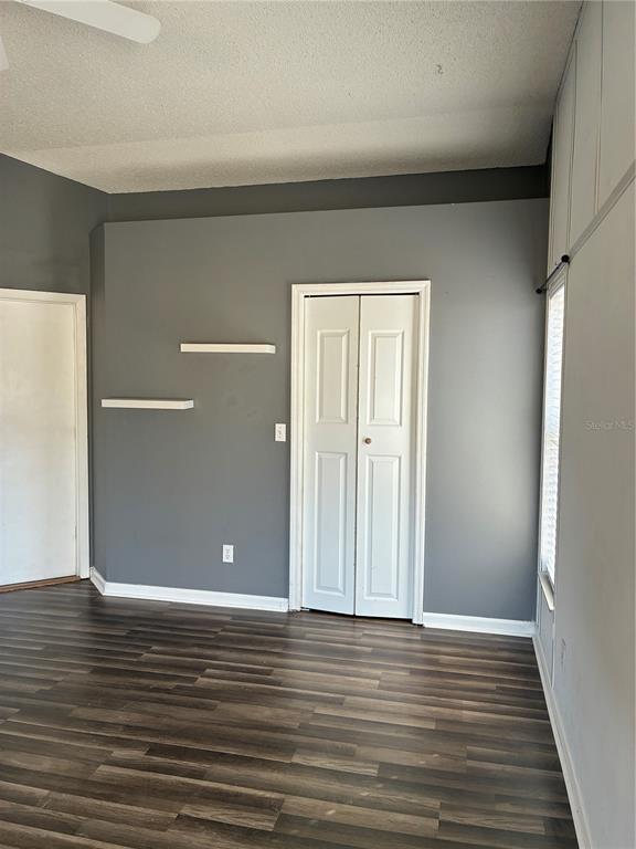 Building Photo - 5841 Dorham Pl