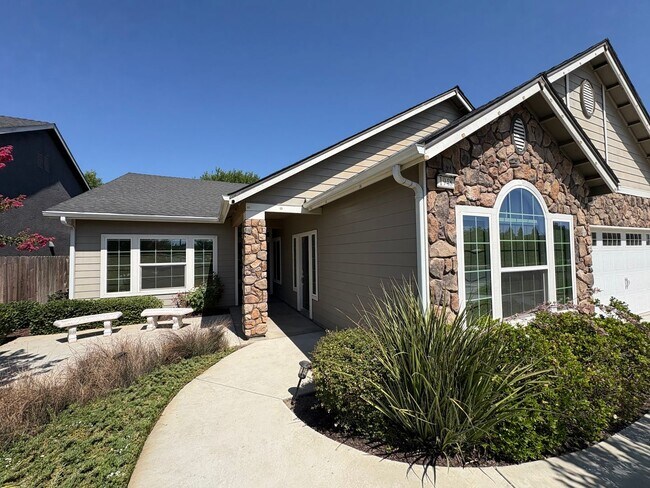 Building Photo - Lennar built home, coming soon!