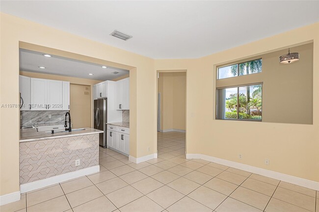 Building Photo - 15853 SW 10th St