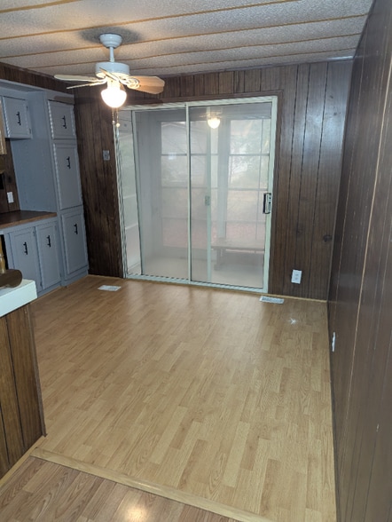 Building Photo - 10553 Waller Rd