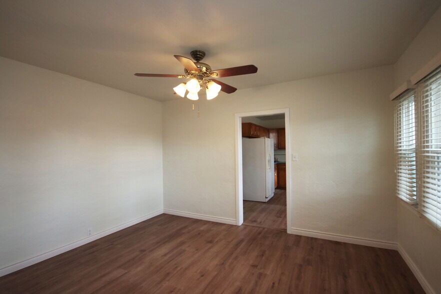 Building Photo - 2350 Marengo Ave