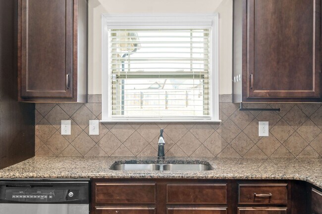 Building Photo - 2976 McManus Cir