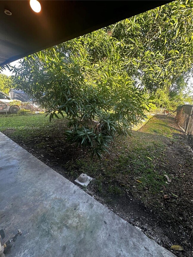 Building Photo - 26445 SW 139th Ave