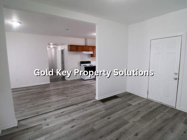 Building Photo - Fully Updated 3 BR 1 BA House with a Great Front Porch (SECTION 8 APPROVED)
