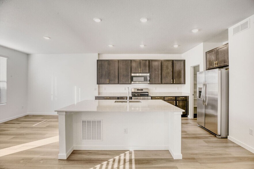 Building Photo - 6750 Juniper Dr